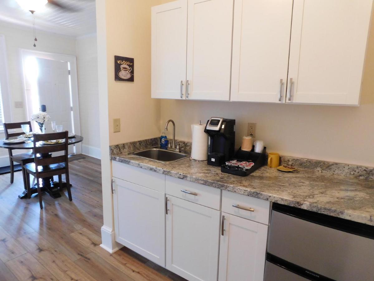 Lawrence Village Bed And Breakfast Swainsboro Ngoại thất bức ảnh