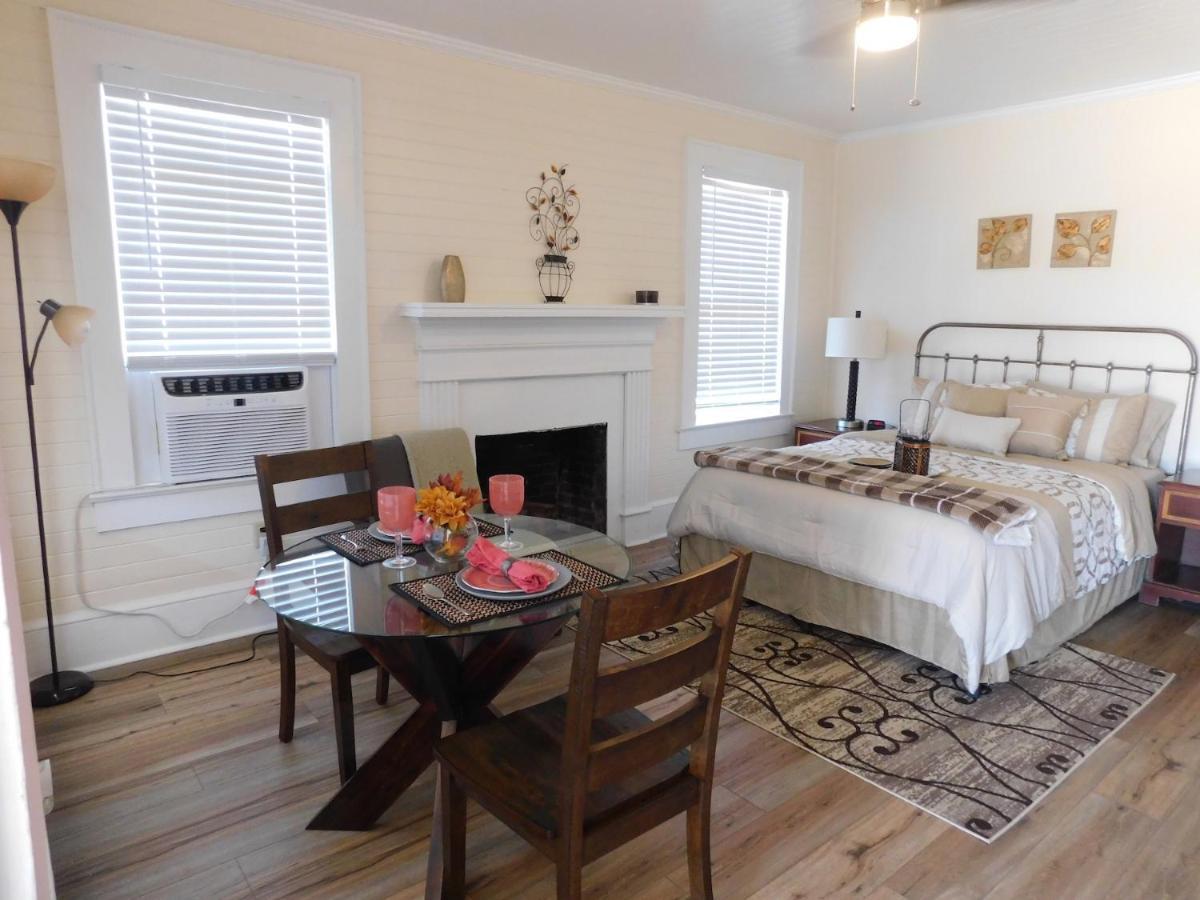 Lawrence Village Bed And Breakfast Swainsboro Ngoại thất bức ảnh